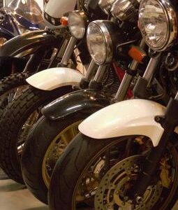 【横浜市鶴見区】バイク王でアウトレット販売業務スタッフ